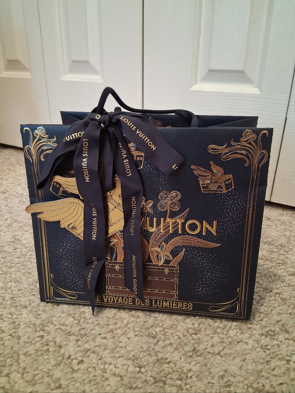 Louis Vuitton Limited Edition Gift Bag with Ribbon & Collectible Charm Tag
